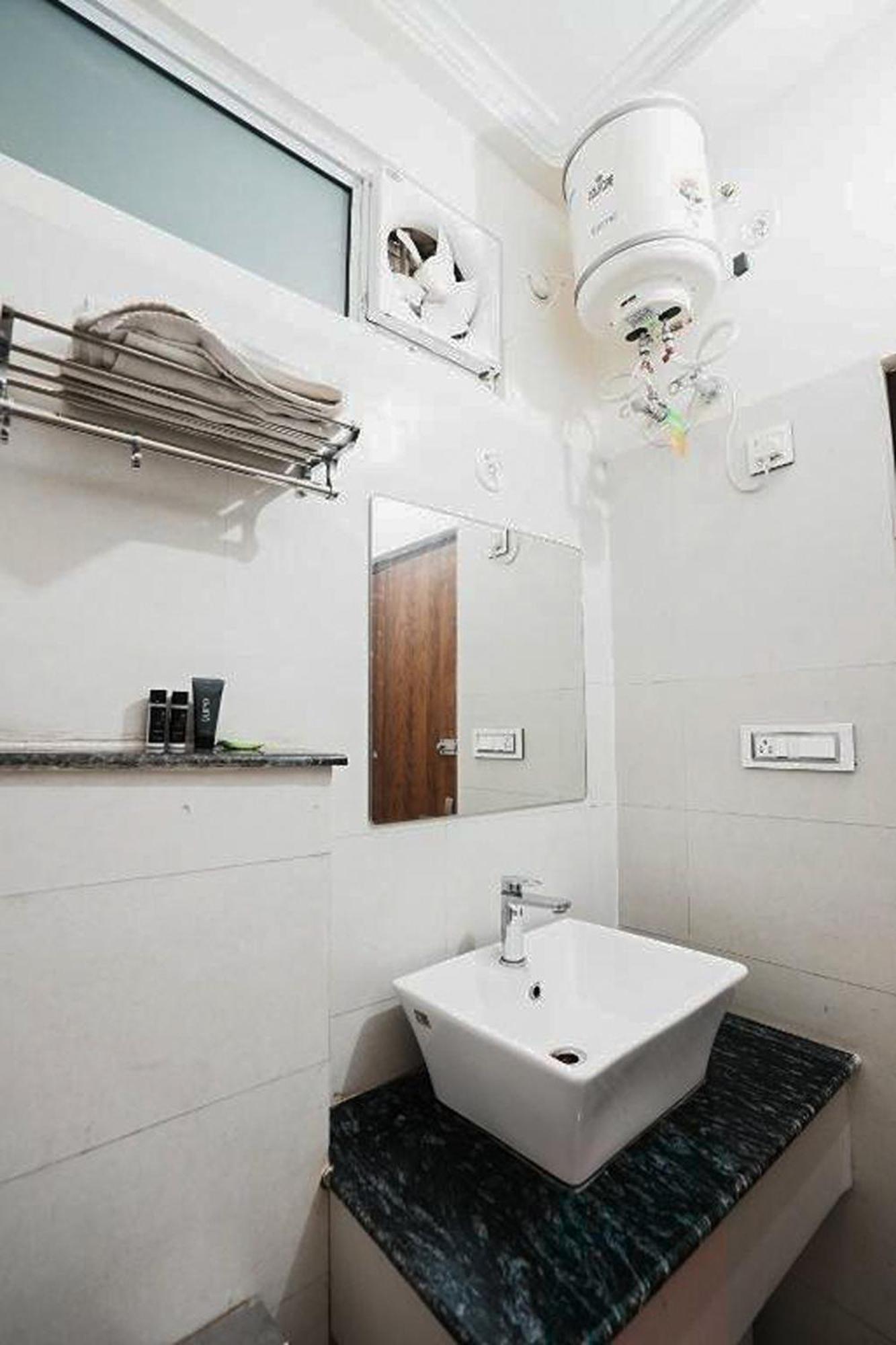 Hotel The 7 Seas Rishīkesh 외부 사진